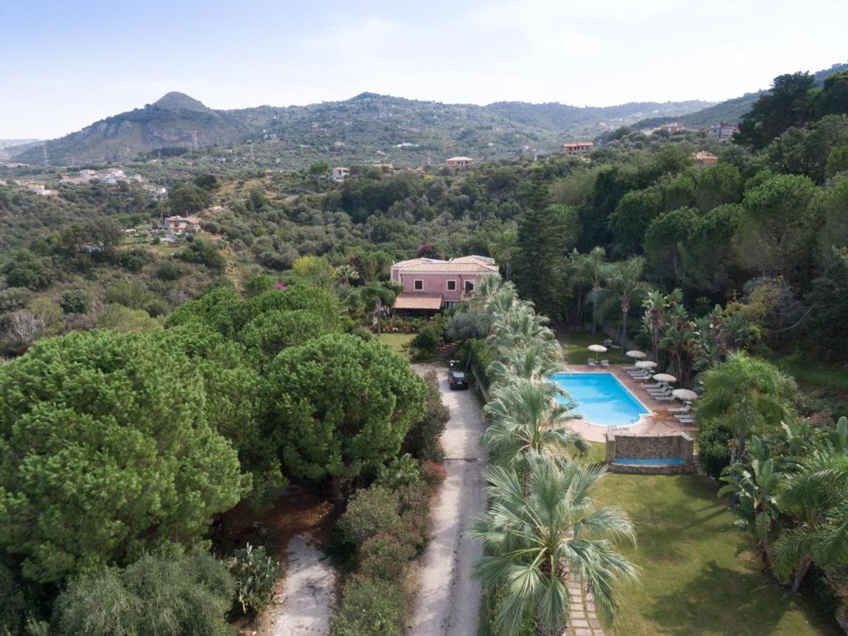 Agriturismo Villa Luca Sant'Agata di Militello Luaran gambar