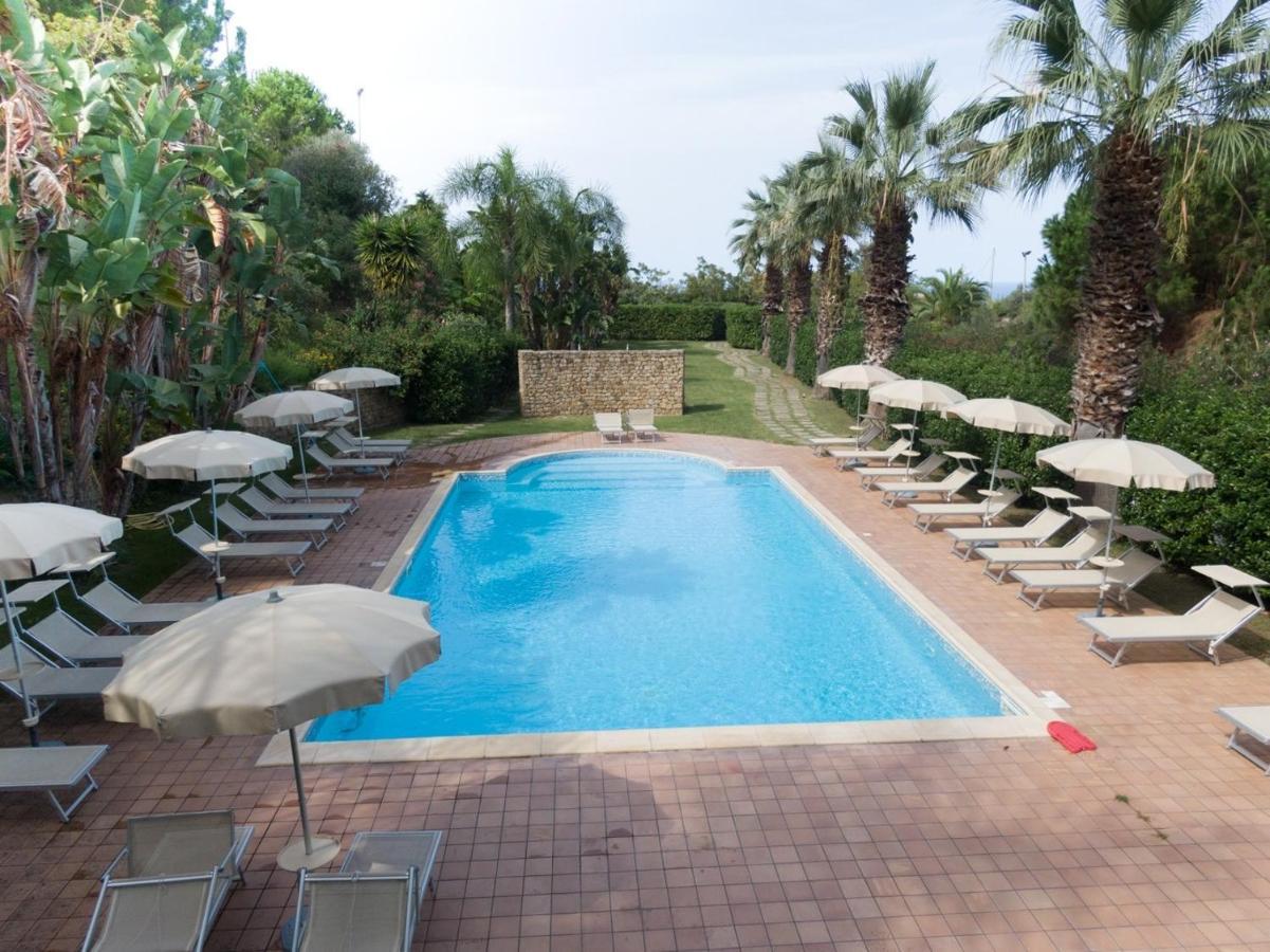 Agriturismo Villa Luca Sant'Agata di Militello Luaran gambar