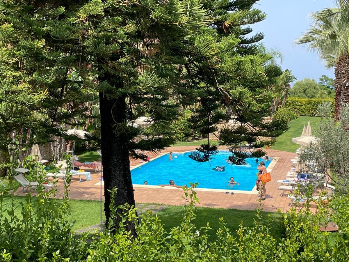Agriturismo Villa Luca Sant'Agata di Militello Luaran gambar