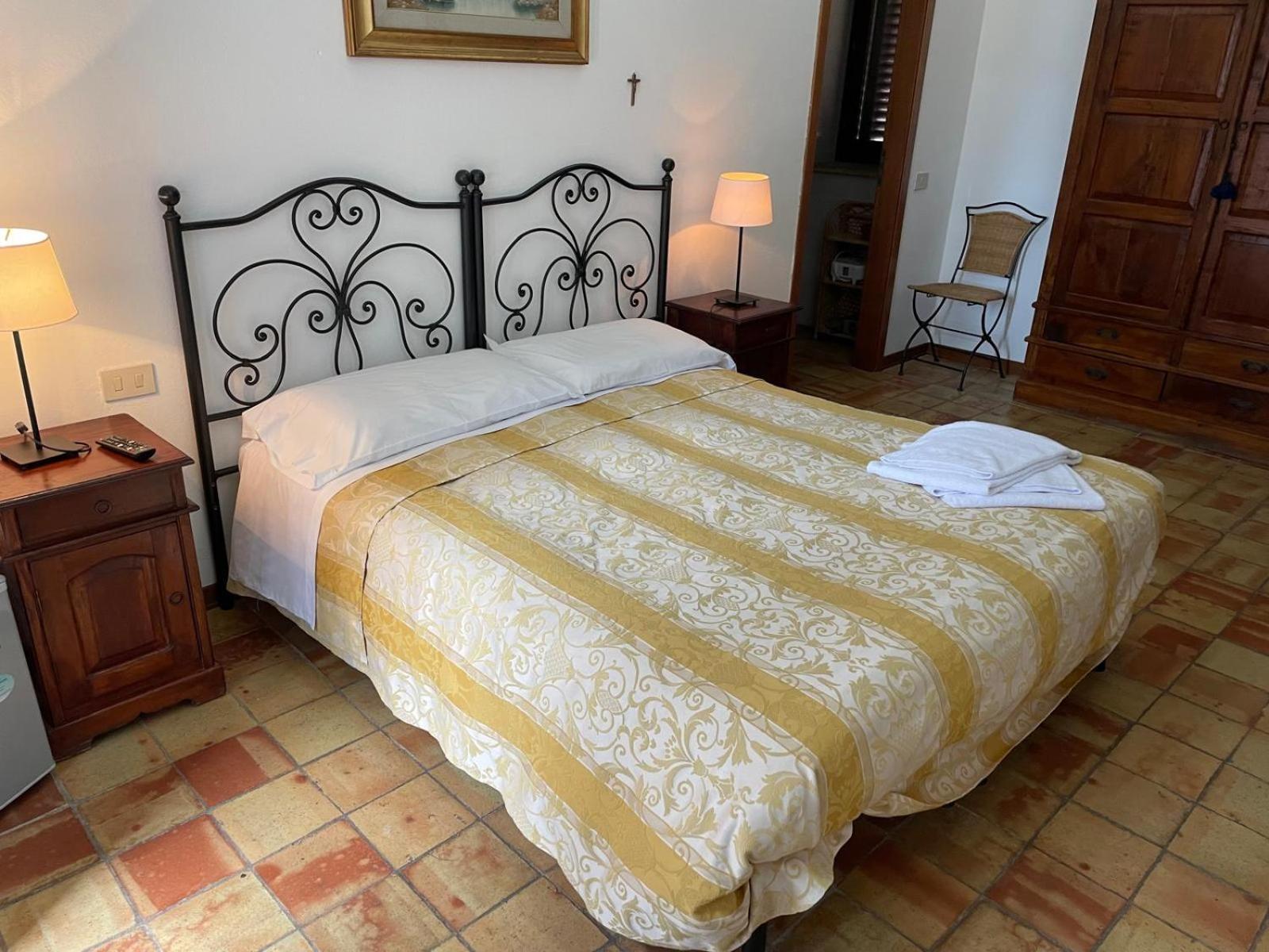 Agriturismo Villa Luca Sant'Agata di Militello Luaran gambar